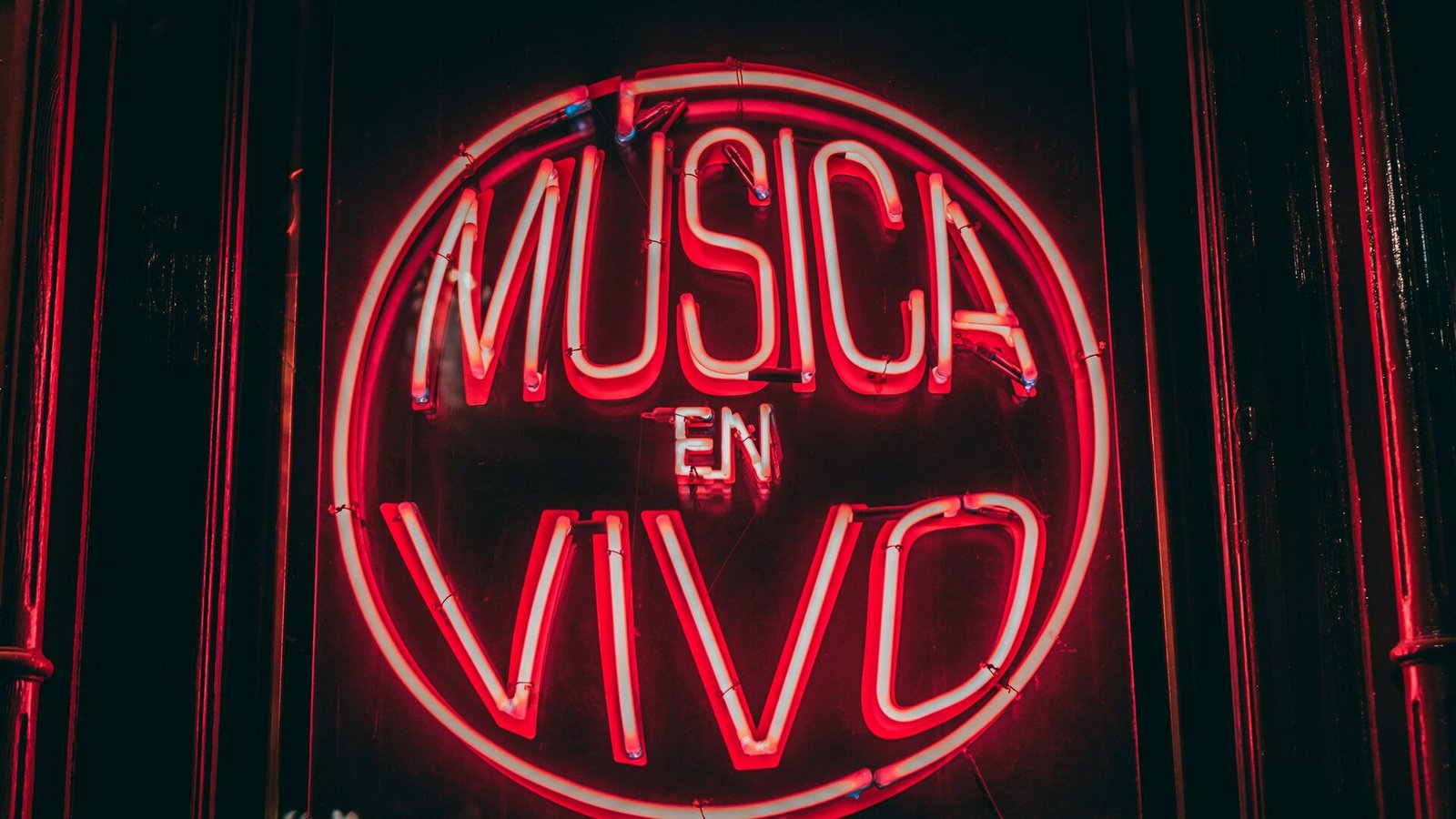 Musica en Vivo neon sign